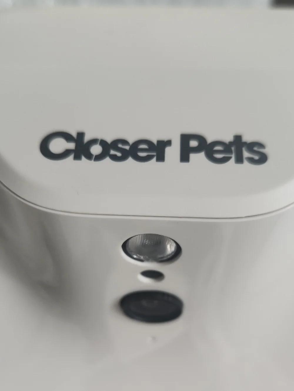 Closer Pets Smart Pet Feeder Camera - White